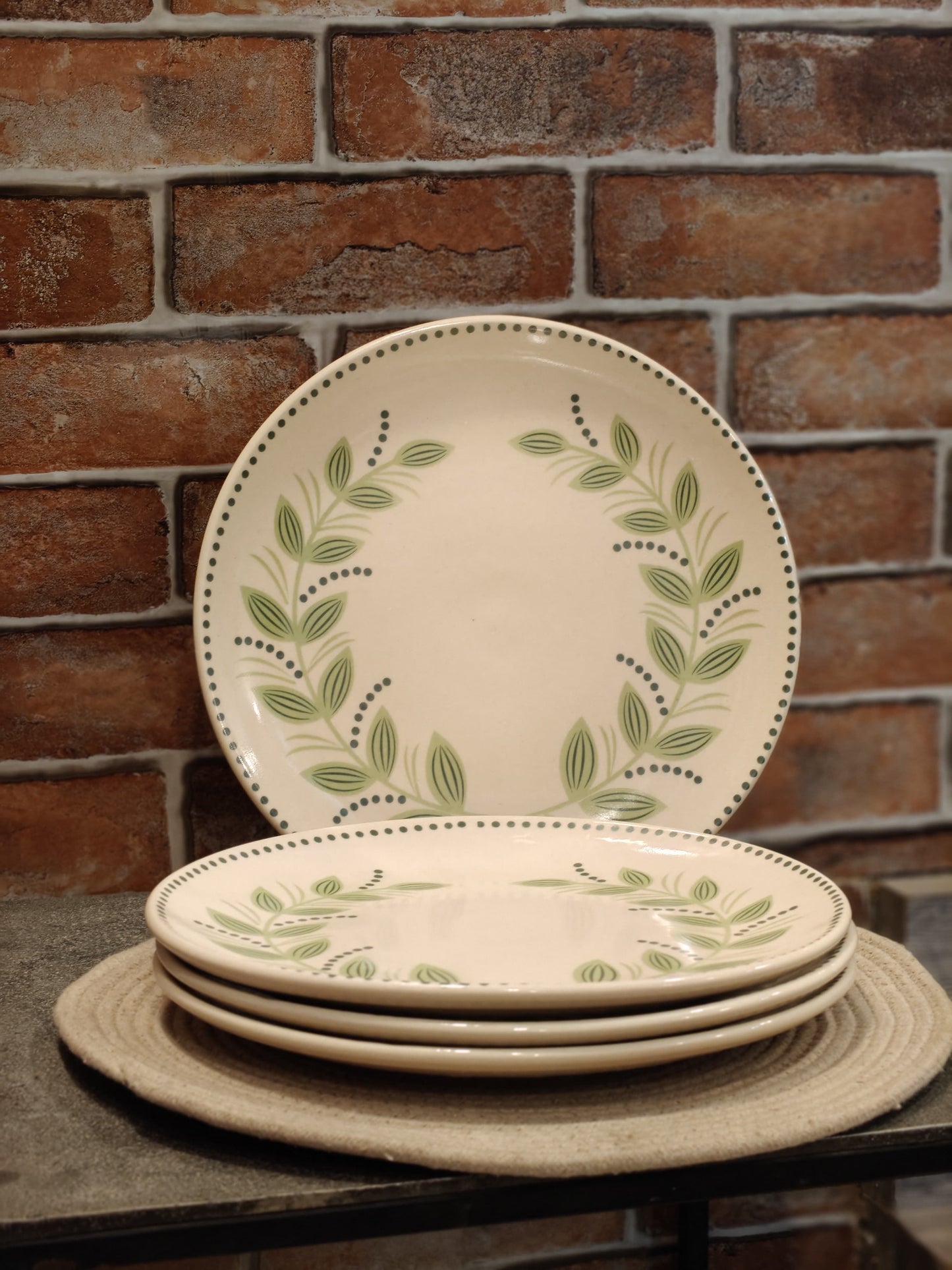 Green Wreath Dinner Plate Set of 4